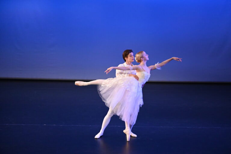 fs0139_1103_COPPELIA_ACT_3_PAS_DE_DEUX_ADC_TORONTO_2025_ZF_6775